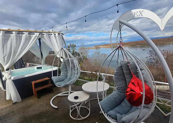 וילה Alex's House Shiroke שקודר