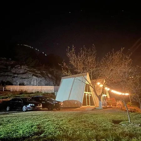 فيلة Alex's House Shiroke *