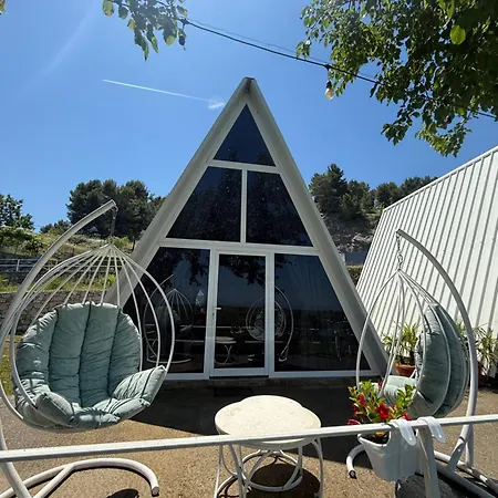 فيلة Alex's House Shiroke *